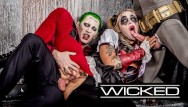 Funny pictures hairy christmas - Harley quinn fucked by joker batman - wickedpictures